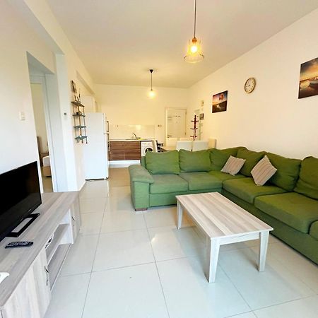 Quitet Two Bedroom Apartment With Private Garden Lukomorye D2 Karavas  Ngoại thất bức ảnh